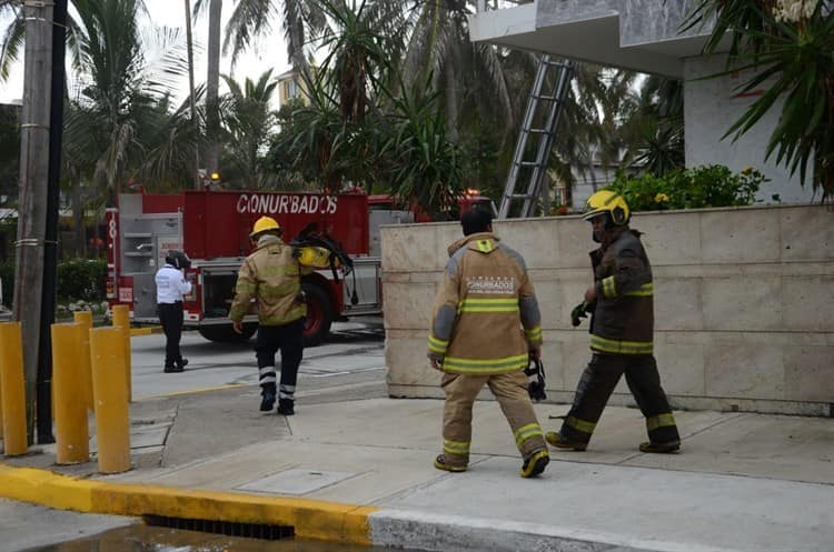 (+Video) Se incendia vivienda en el fraccionamiento Reforma del puerto de Veracruz