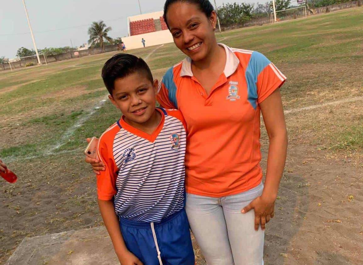 Orgullosa madre por llamado de su hijo al Tri