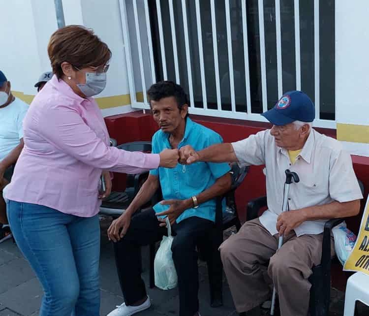 Se compromete diputada federal brindar apoyo a extrabajadores portuarios