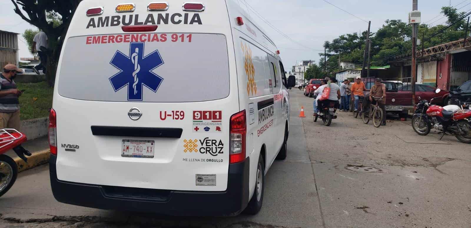 Se impactan dos motociclistas en Cosamaloapan