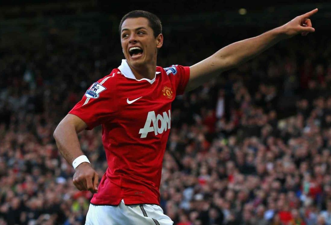 Chicharito se ofrece para jugar sin sueldo en el Manchester United