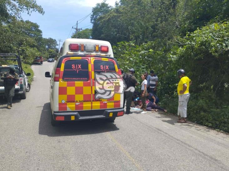 Cae de una camioneta en movimiento en la carretera hacia Chiltoyac