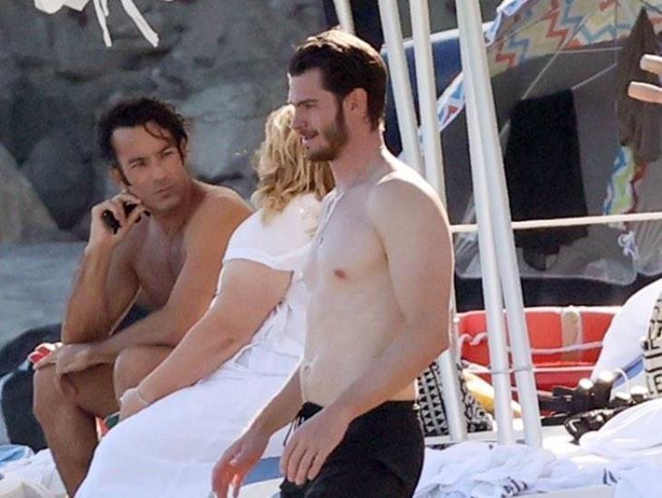 Aarón Diaz y Andrew Garfield disfrutan el verano en Italia