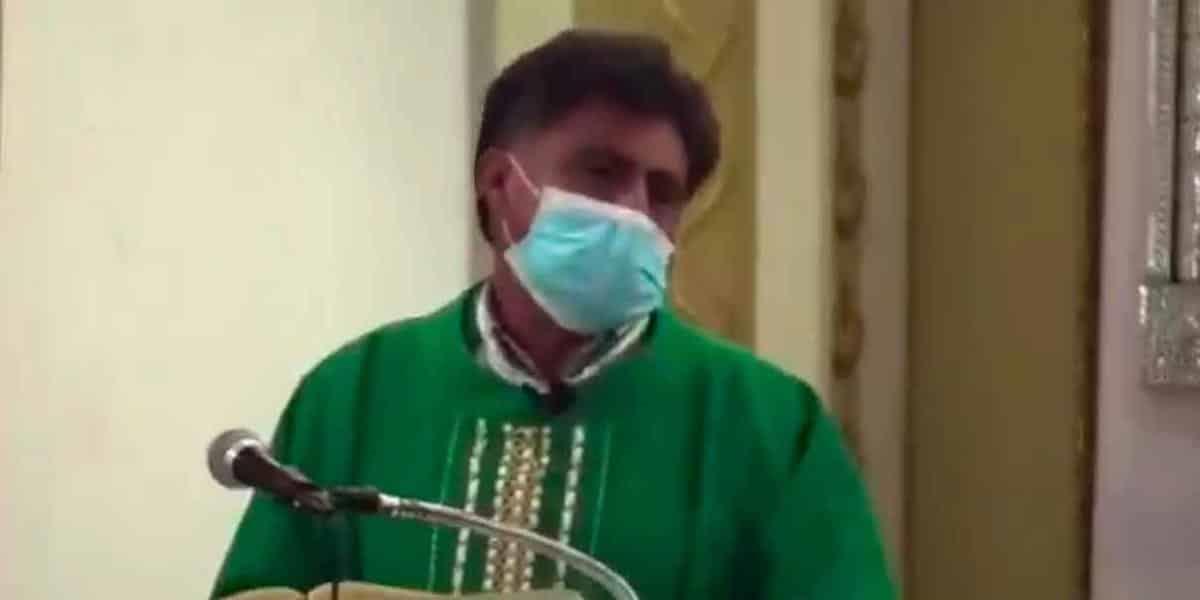 Remueven a sacerdote de Puebla por atacar a comunidad LGBT