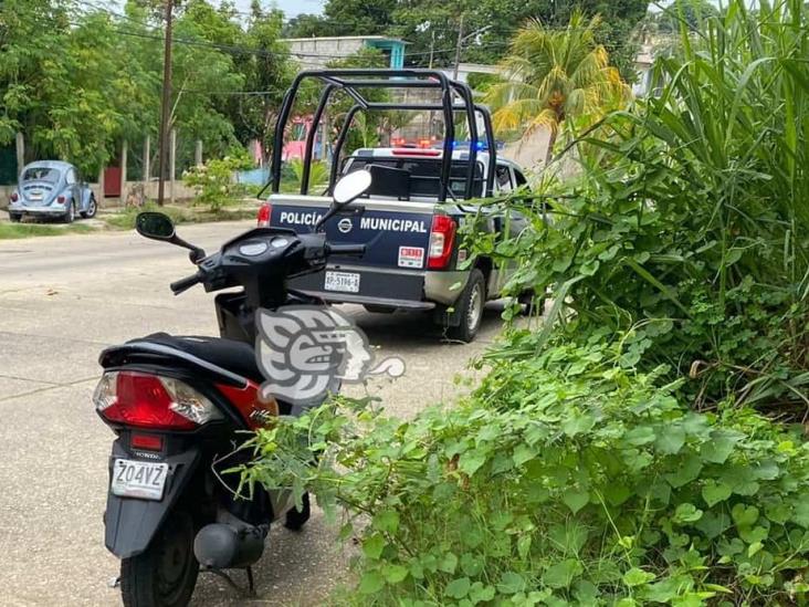 Motoneta descompuesta moviliza a policías en Minatitlán