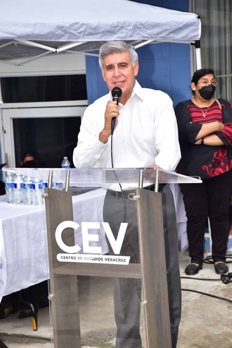 Realizan muestra de negocios en el Centro de Estudios Veracruz