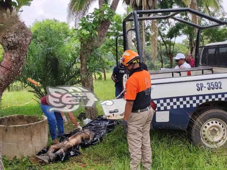 Localizan cuerpo putrefacto en pozo artesiano en zona rural de Acayucan