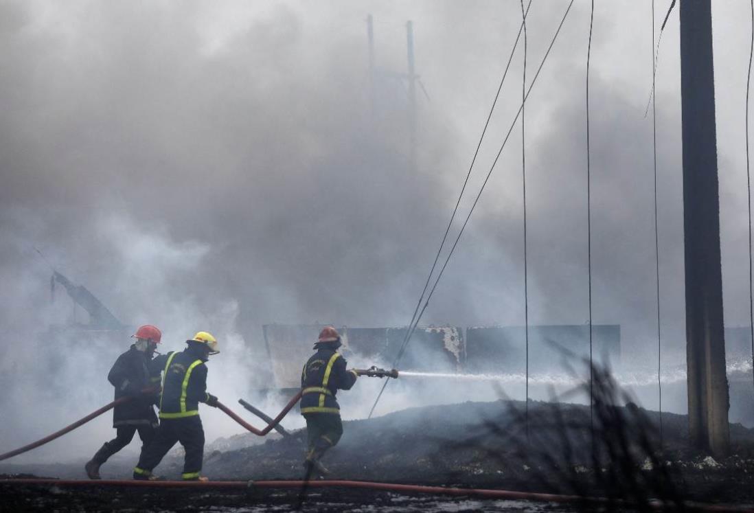 Bomberos veracruzanos son reconocidos por su labor en incendio de Cuba