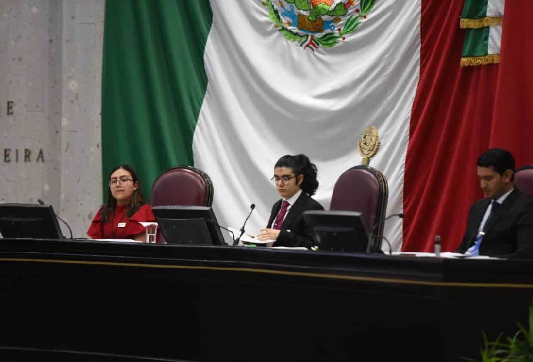 Veracruz sin secuestros y libertad a Winckler: jóvenes hablan en Parlamento