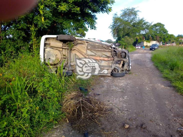 Chocan de frente sobre carretera Córdoba-La Tinaja