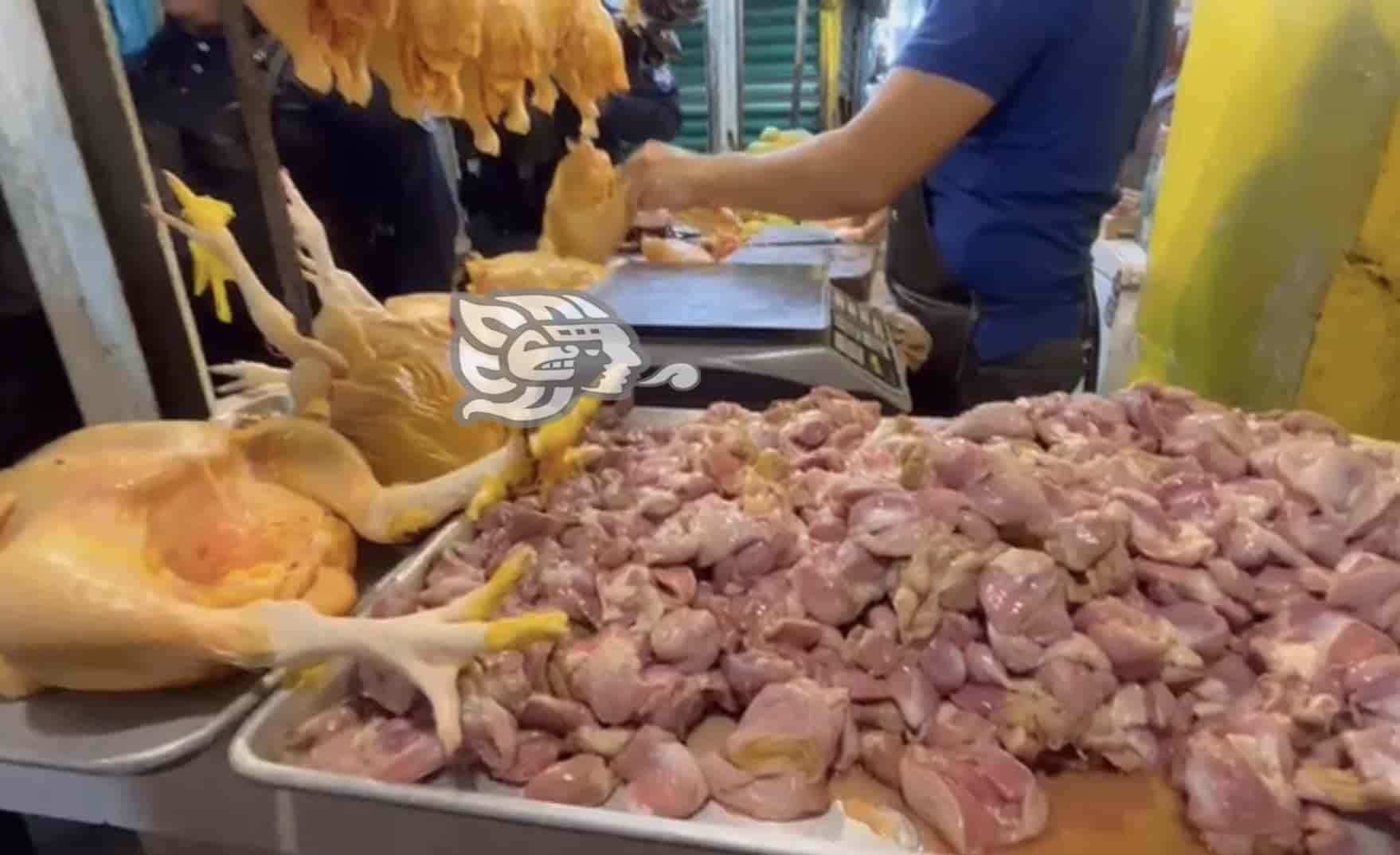 ¡Cuidado! Venden pollo en Poza Rica sin certificado sanitario