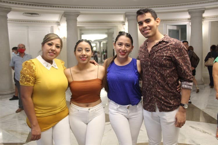 El festival Es Tiempo de Bailar se presenta en el Teatro Clavijero