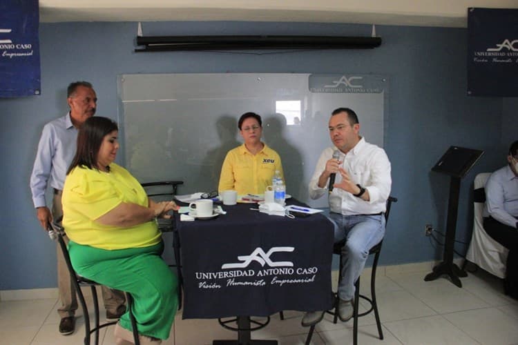 Realizan foro Líderes de Opinión en los Medios de Comunicación de Veracruz