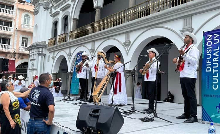 Video: Concluye Congreso Nacional de Danza Folklórica en el puerto de Veracruz