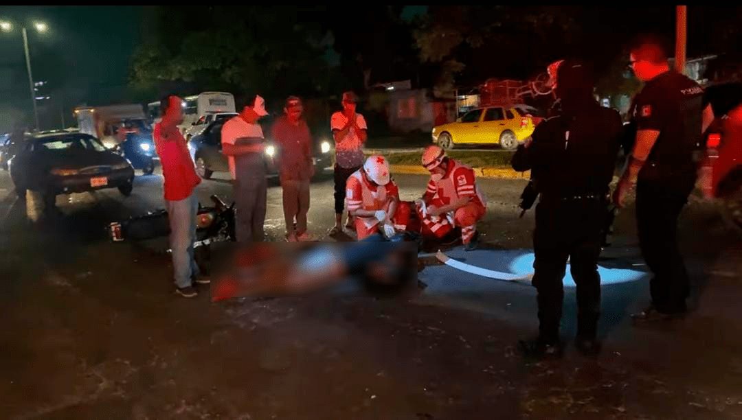 Motociclista choca por alcance en la carretera Xalapa - Veracruz