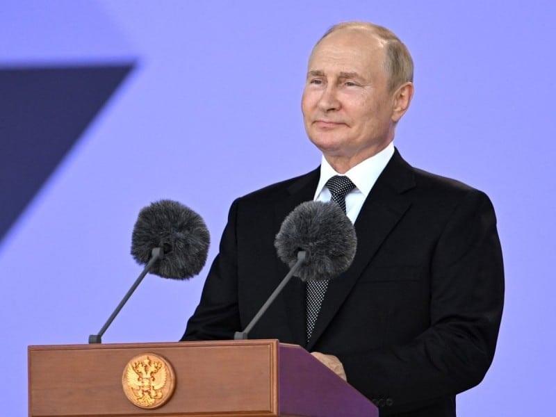 Putin presume armamento moderno y lo ofrece a sus aliados