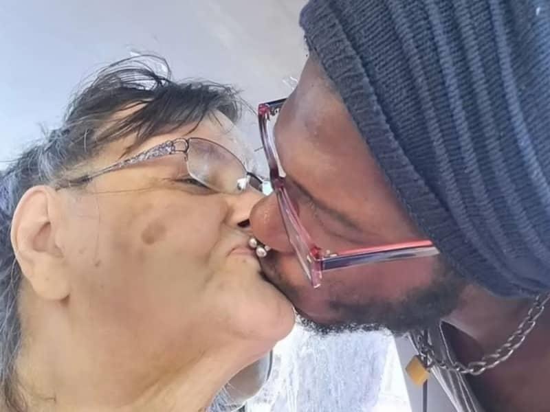 ¡Hay amor! Abuelita de 74 años le propone matrimonio a su novio de 27