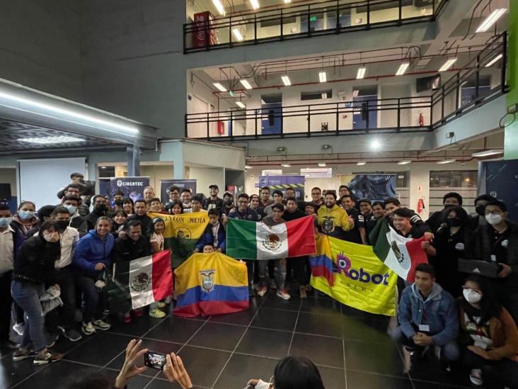 Estudiantes del Tec de Poza Rica triunfan en competencia realizada en Perú