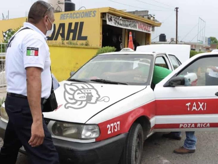 En Coatzintla, hombre conducía taxi en estado de ebriedad