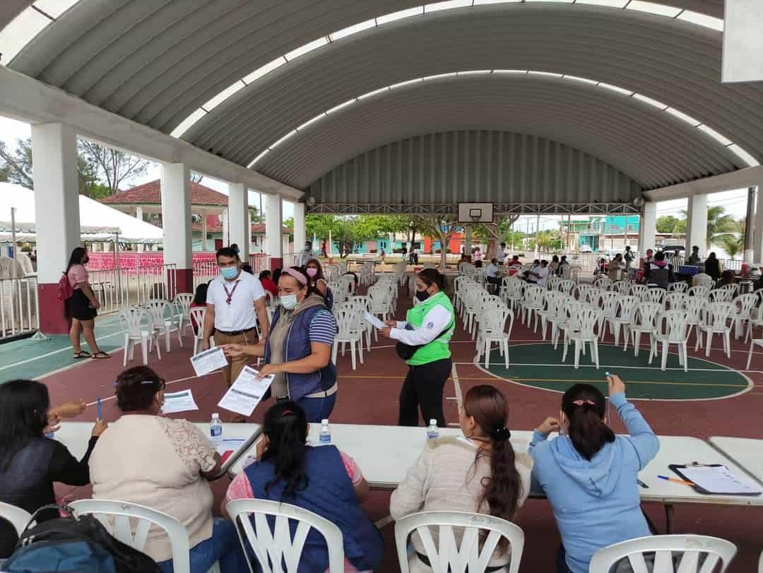 Mañana único día de vacunación contra covid en Ixhuatlán del Sureste