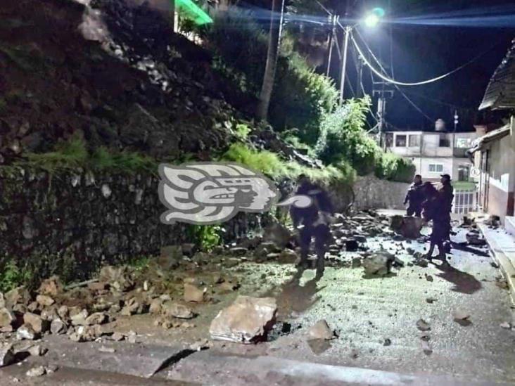 Se desprende parte del muro de una histórica iglesia de Zongolica