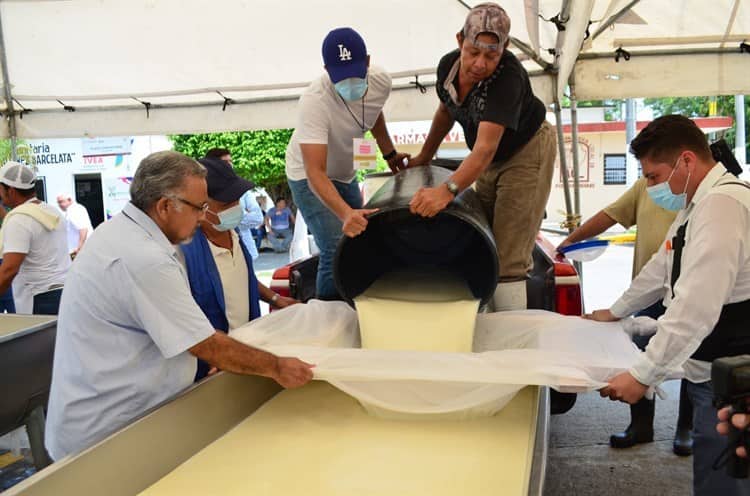 Video: Inicia la Feria del Queso en Tlalixcoyan