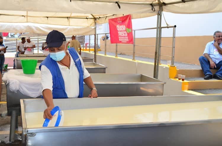 Video: Inicia la Feria del Queso en Tlalixcoyan