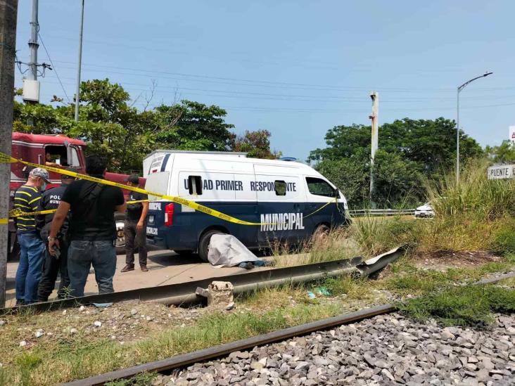 (+Video)Hombre murió atropellado a escasos metros del puente Coatzacoalcos Uno