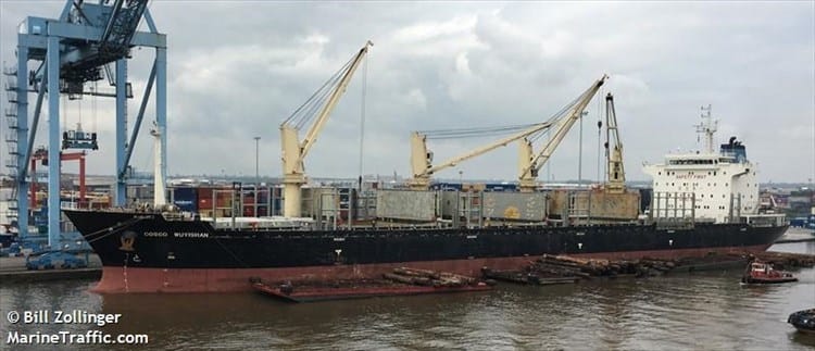 Ingresa de emergencia barco de Hong Kong a Veracruz por muerte de tripulante