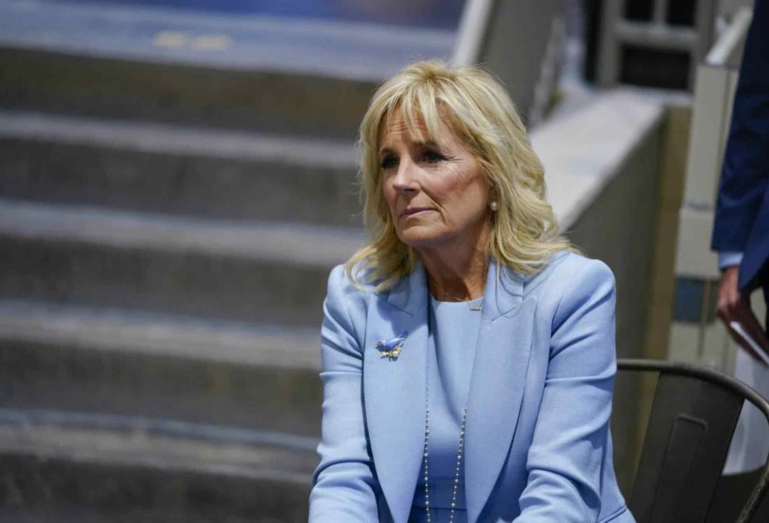 Jill Biden da positivo a covid-19