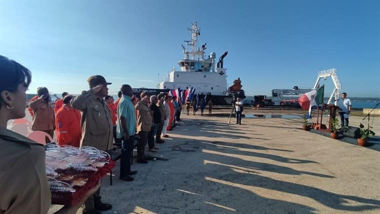 Despiden en cuba a buques mexicanos que ayudaron en incendio de supertanqueros