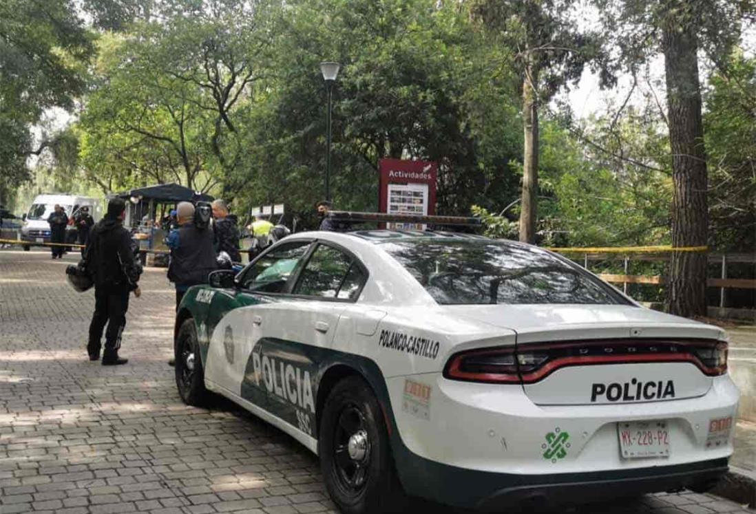 Hallan cuerpo sin vida flotando en lago del Bosque de Chapultepec