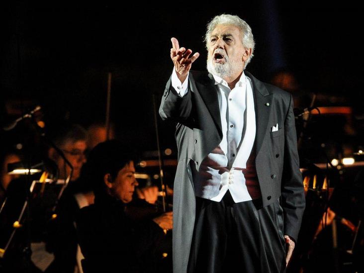 Plácido Domingo, involucrado con secta argentina dedicada a trata