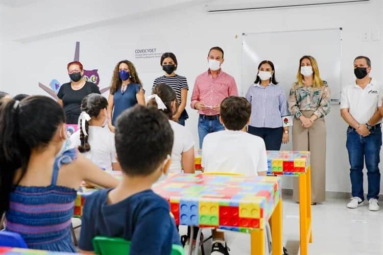 Clausura alcalde de Boca del Río las clases gratuitas de inglés, francés y braille