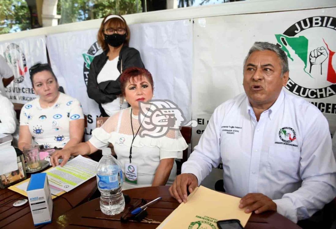 Jubilados y pensionados de Veracruz exigen pagos retenidos desde 2015 (+Video)