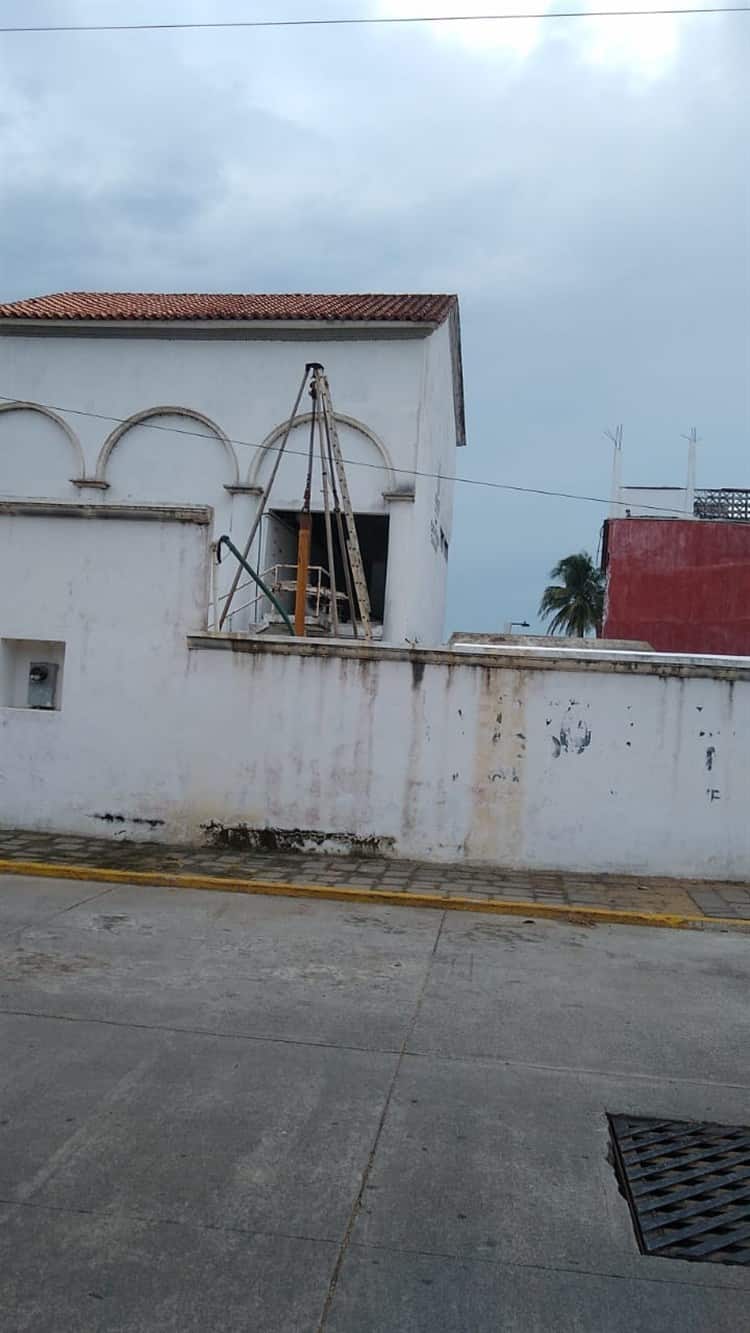 Habitantes denuncian escasez de agua potable en Tlacotalpan desde hace 8 días