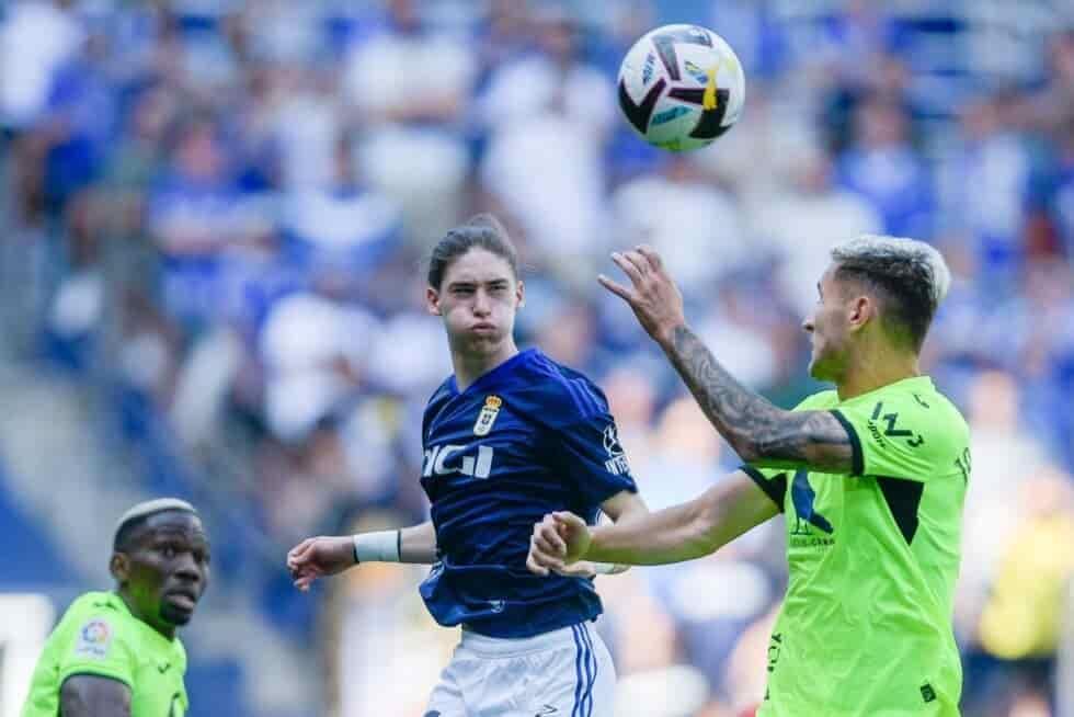 Con Flores de titular, Real Oviedo suma su primer triunfo