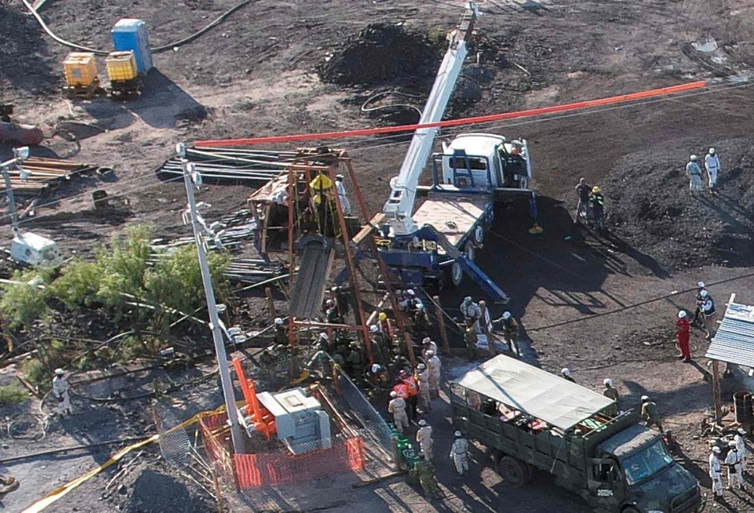 Mineros atrapados en Coahuila están dispersos tras impacto de agua; continúa rescate