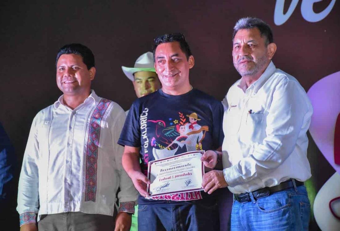 Jóvenes y emprendedores de Coatzacoalcos deleitan a la ciudadanía