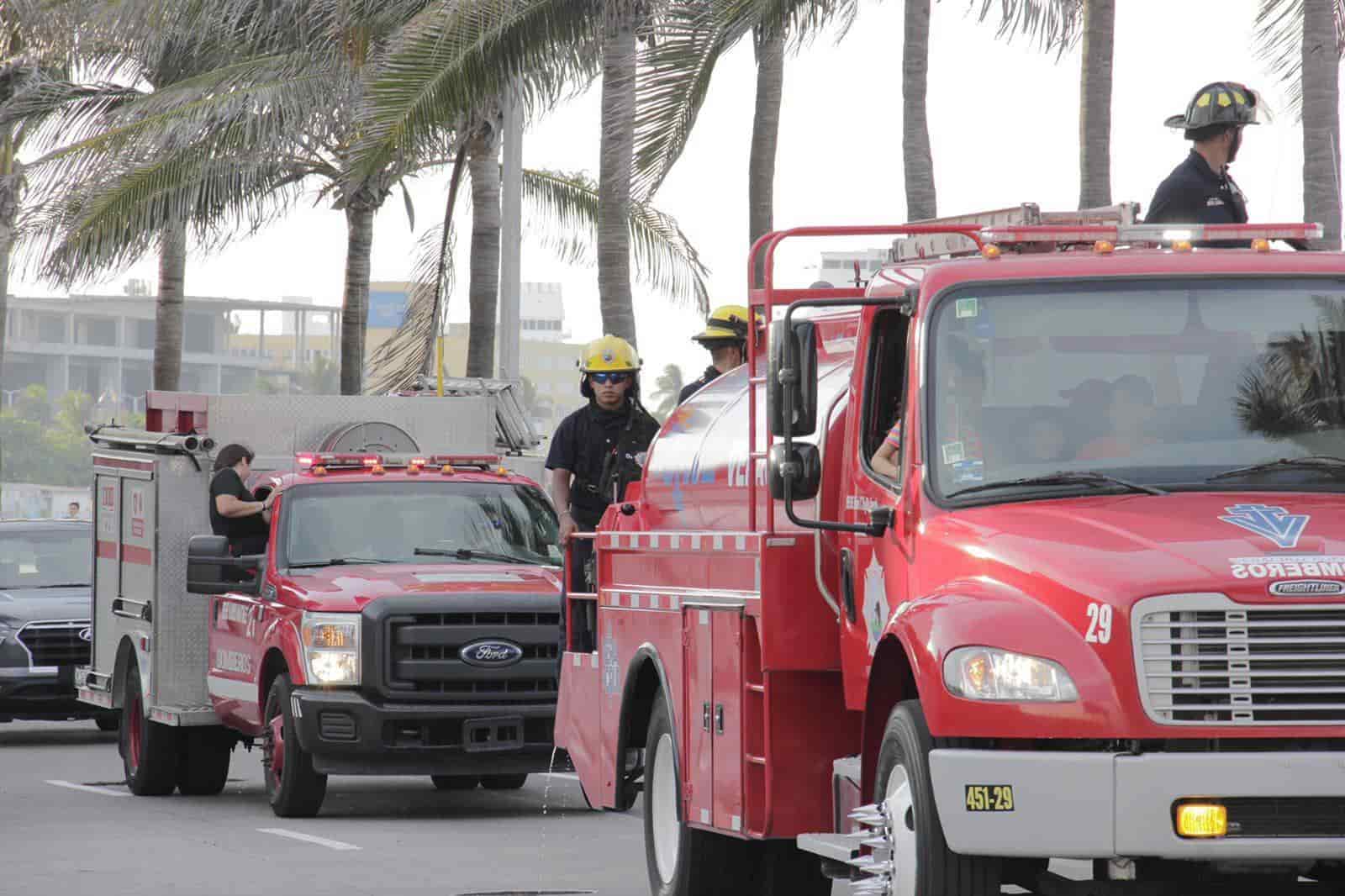 Así pasan la Navidad y año nuevo los bomberos de Boca del Río