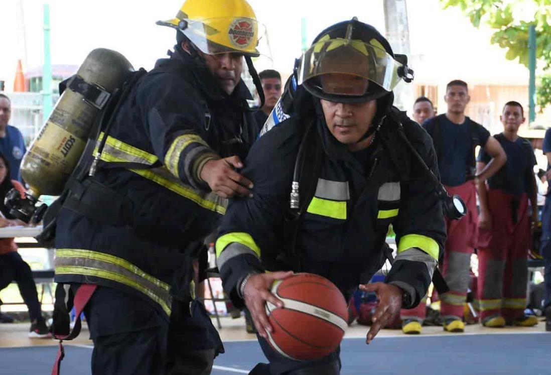 (Video)Bomberos de Veracruz realizan partido de básquetbol contra Bomberos Conurbados