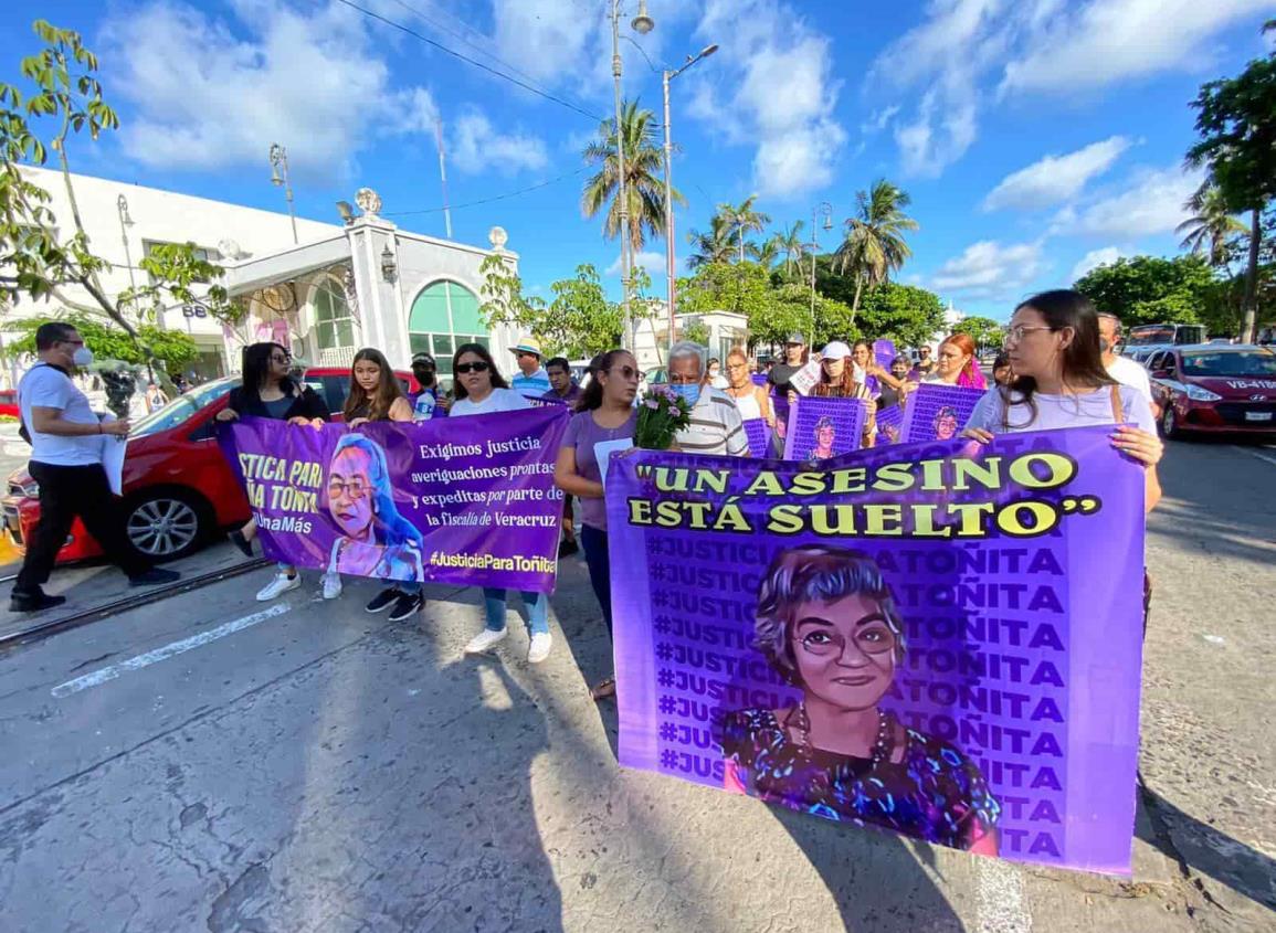 Marchan para exigir justicia por Toñita; asesinada en su domicilio en Veracruz