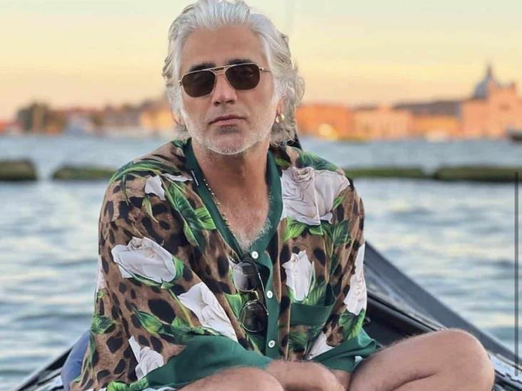 Alejandro Fernández luce sus canas con un nuevo look