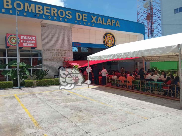 (+Video) En su día, bomberos piden no se les desampare; necesitan recursos