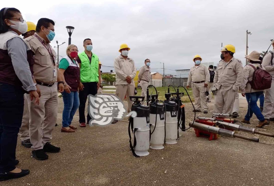 (+Vídeo) Jefa de la Jurisdicción XI huye de la prensa en Coatzacoalcos