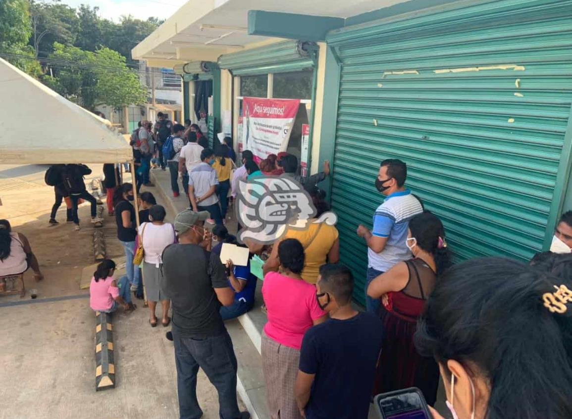 Amplía horario de servicio el INE en Acayucan.