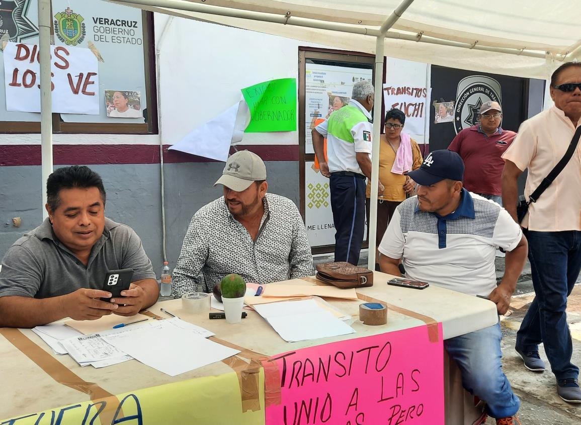 (+Video) Las Choapas lleva más de 24 horas sin agentes de tránsito