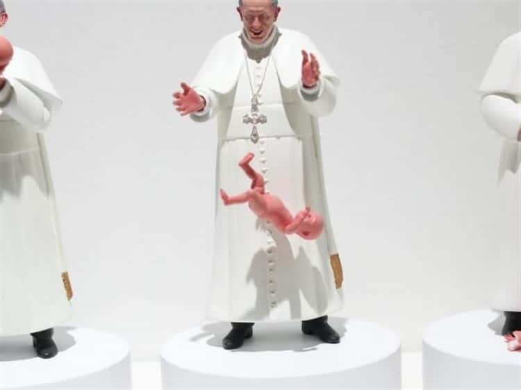 Escultura del Papa Francisco causa controversia en México