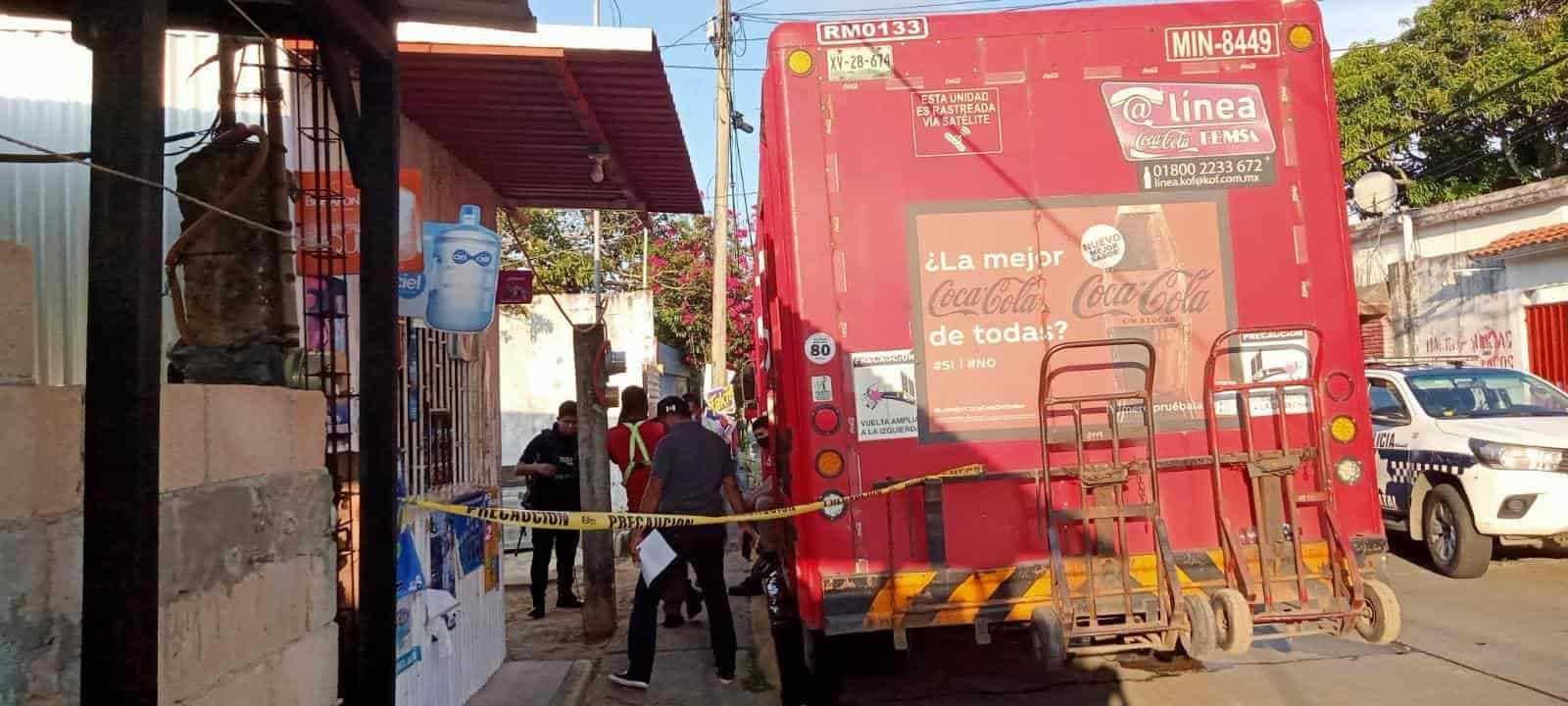 Lesionan a empleado de abarrotes tras resistirse a asalto