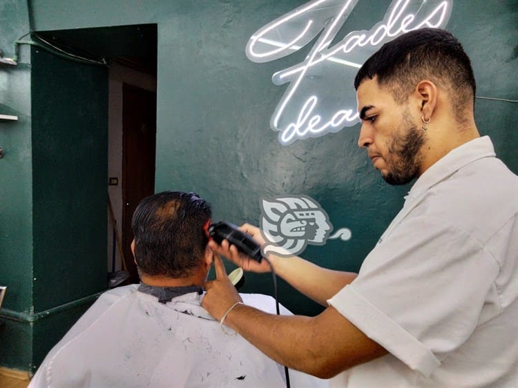 ¡Estilo y expresión! Así es el arte de ser peluquero (+Video)